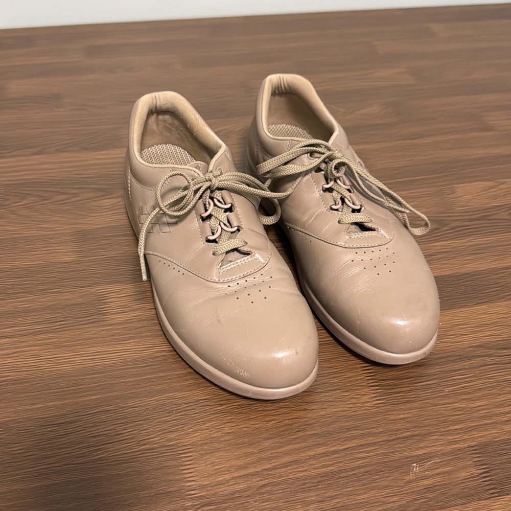 SAS Shoes Womens Sz 10N Free Time Walking Comfort Sneakers Tripad Leather Beige